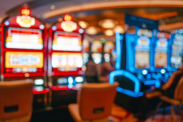 Track pot growth and betting action in real time Active betting round showing community cards and pot total